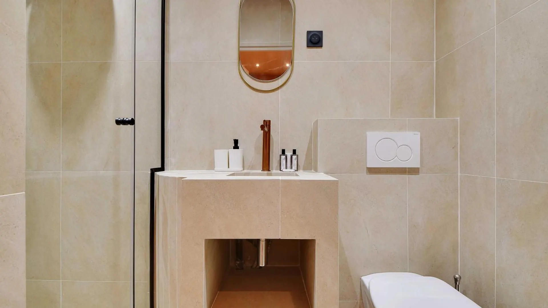 Elegant Home - 5Bd-12P - Heart Of 'Le Marais' Paris 0*,  France