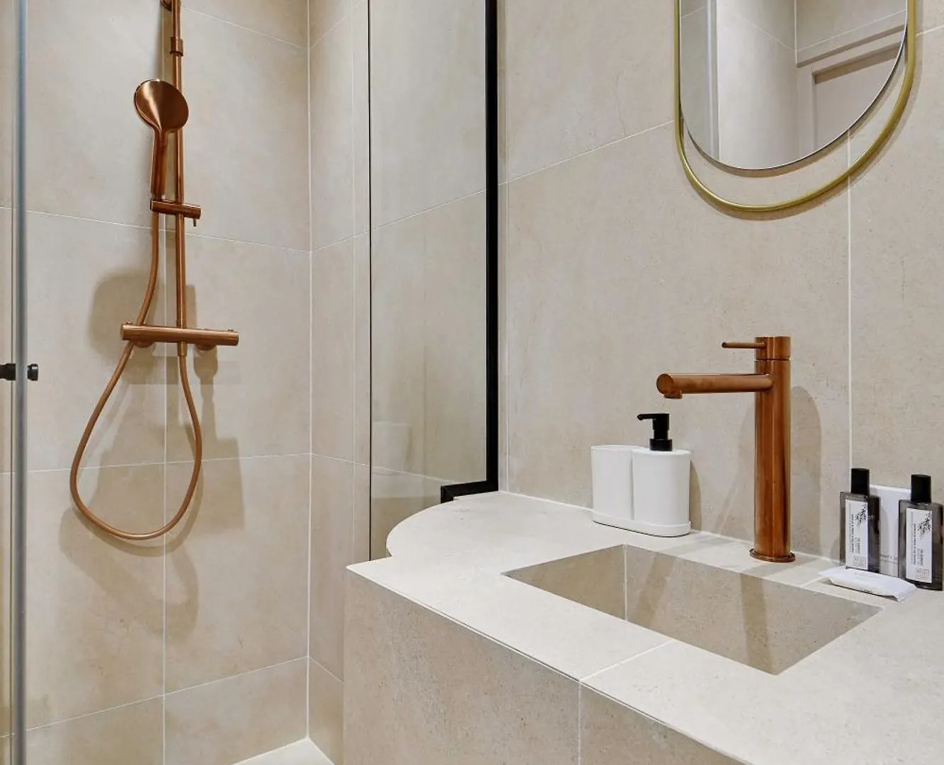 Elegant Home - 5Bd-12P - Heart Of 'Le Marais' Paris Apartment